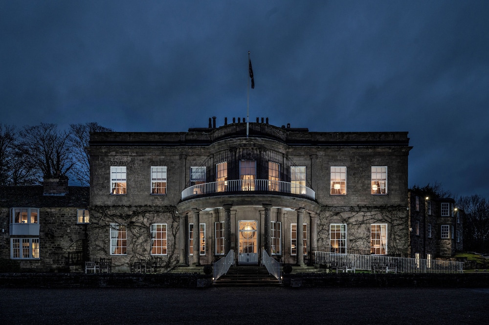 Wood Hall Hotel & Spa 2/55