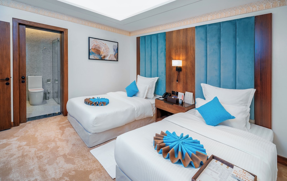 ROYAL SUITE