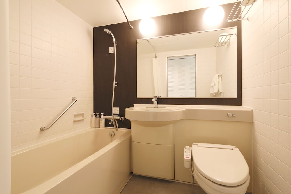Hiroshima Tokyu REI Hotel 68/70