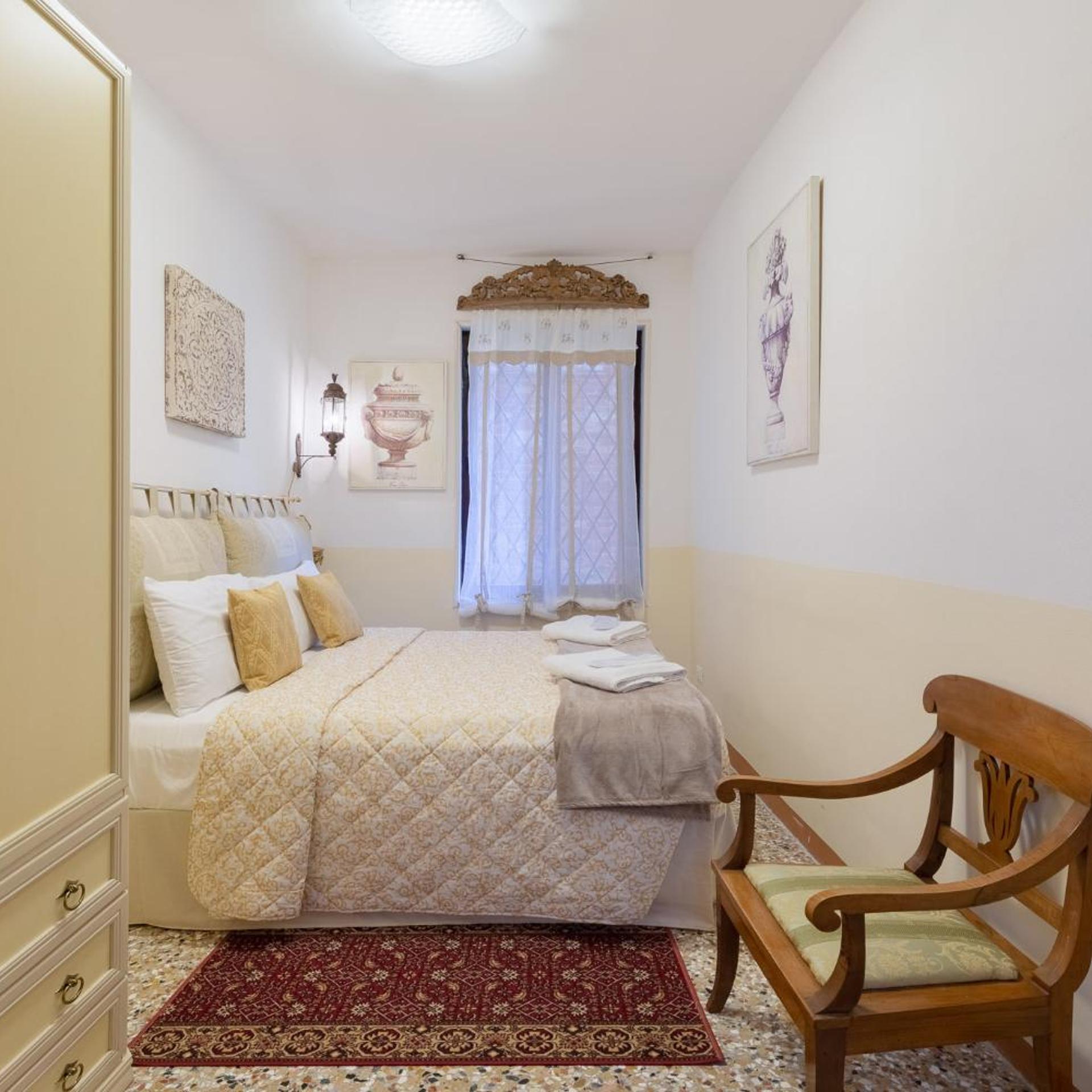 Deluxe, Apartment, Separate Building