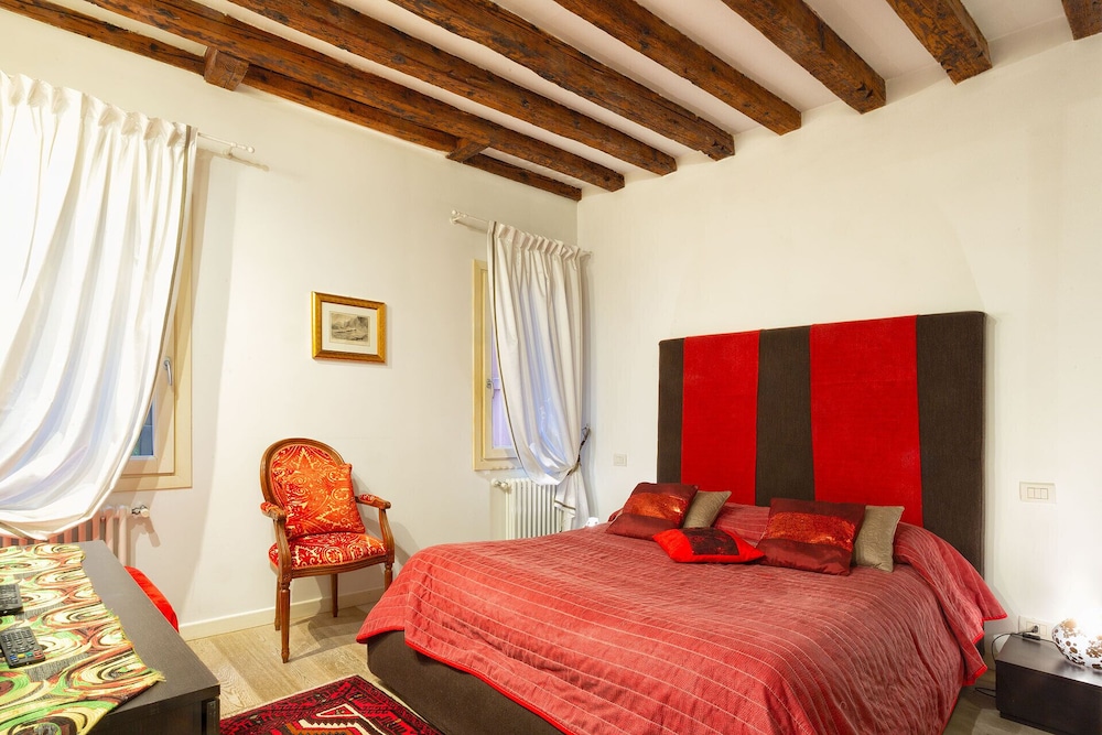 Venice Dream House Figaro 3/9