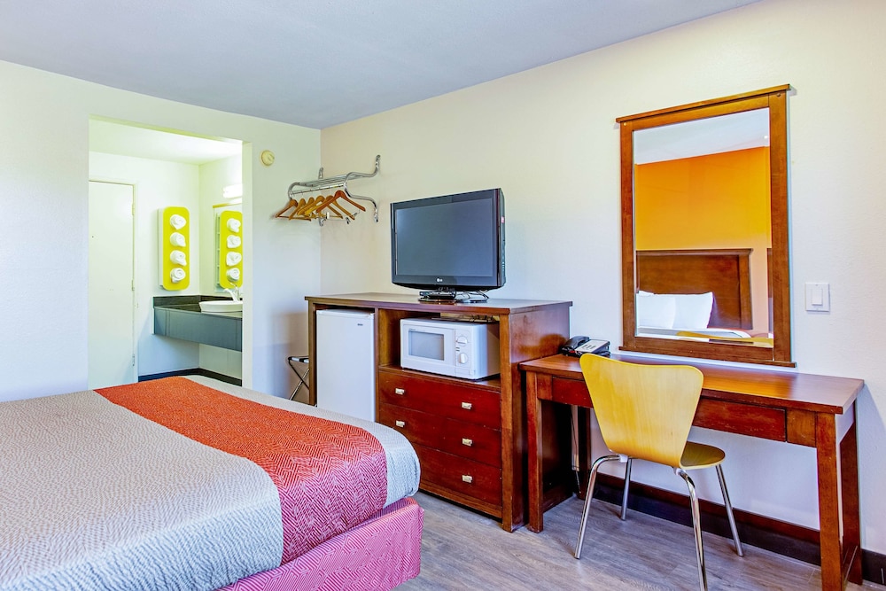 Motel6 Pendleton, OR - West 34/44