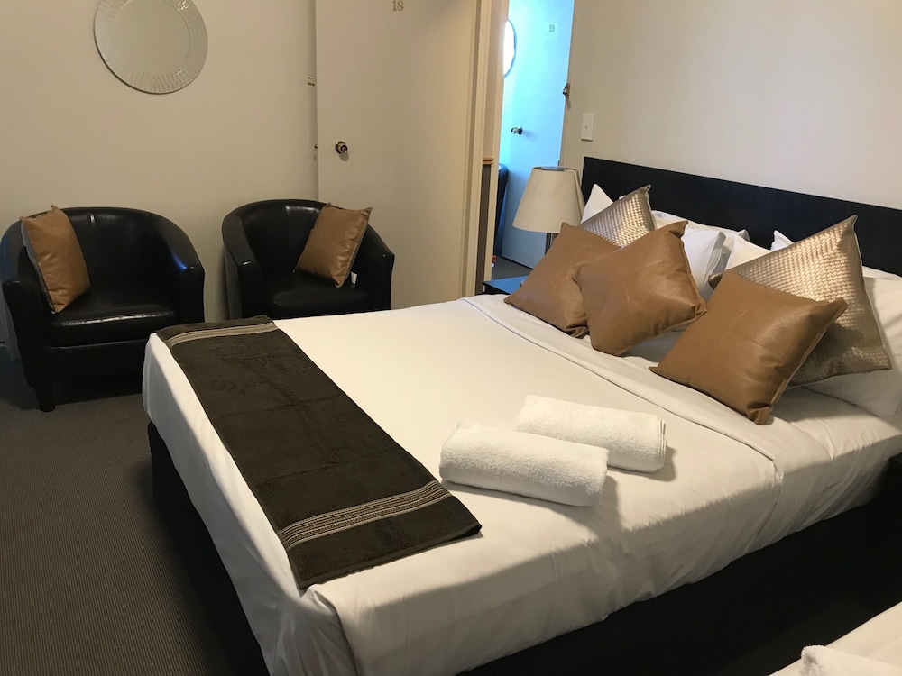 Greenwich Inn Sydney Hotel 26/48