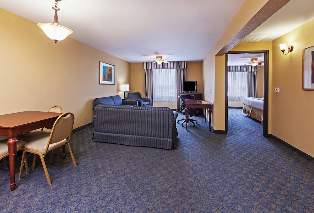 Holiday Inn Express Hotel And Suites Corpus Christi Nw Calallen 47/71