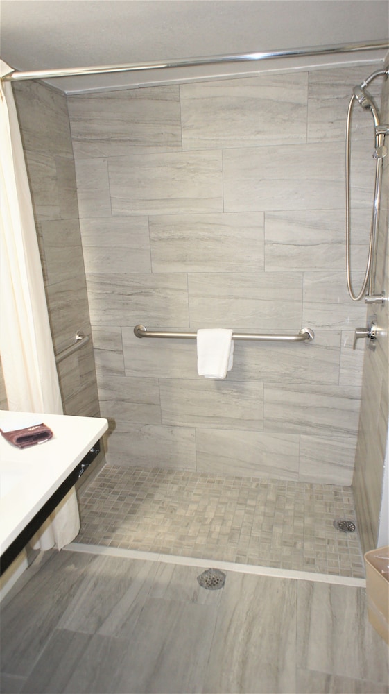 Wingate by Wyndham Chattanooga 6/32