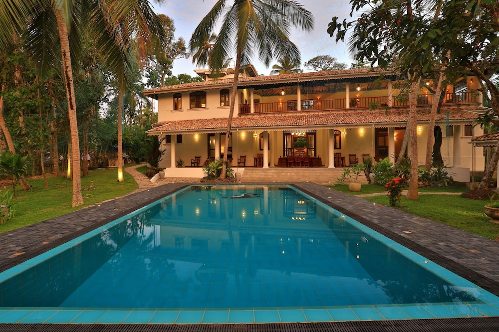 Amara Villa 1/47