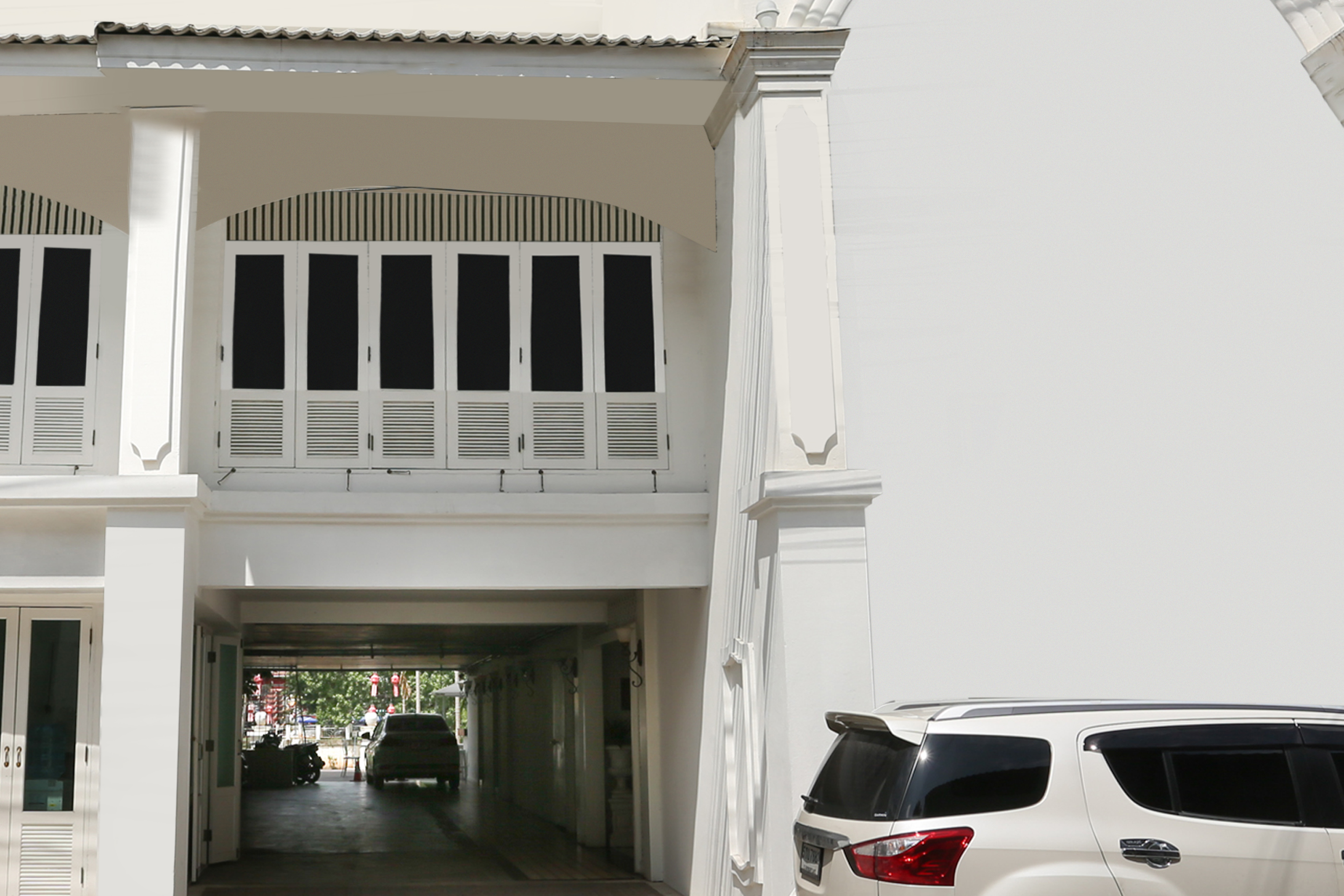 B2 Riverside Colonial Hotel 4/43