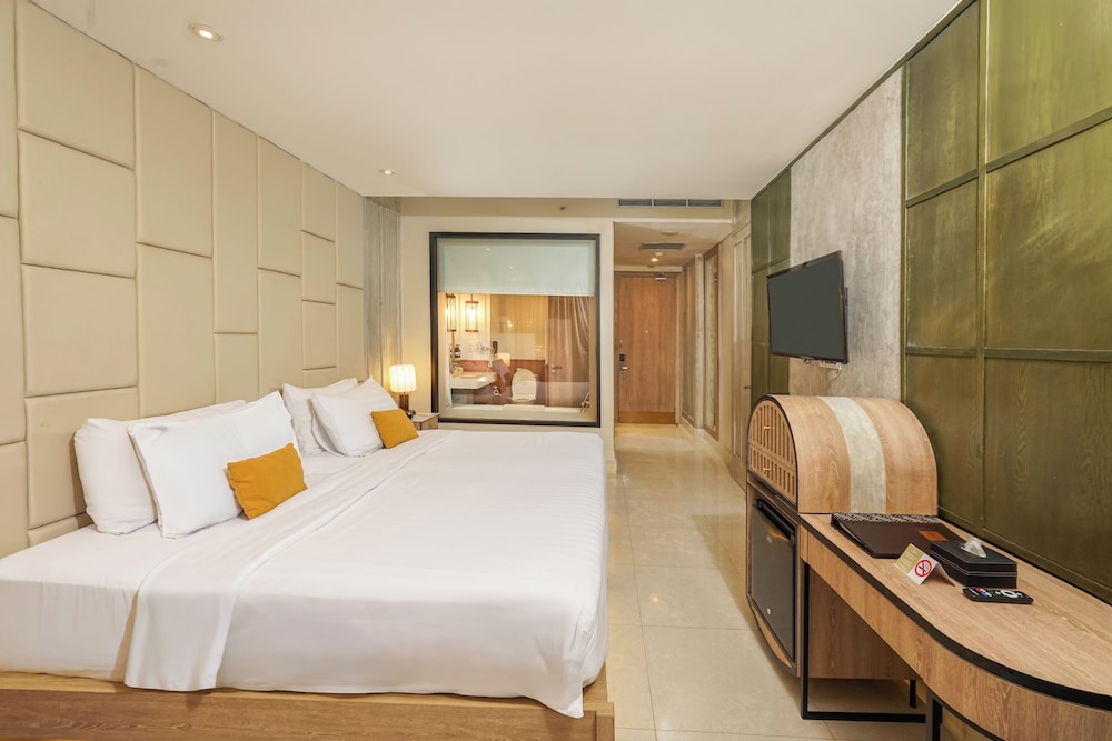 Jambuluwuk Oceano Seminyak Hotel 16/77