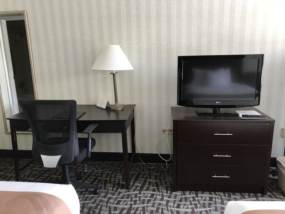 Quality Inn Fredericksburg Near Historic Downtown 36/44