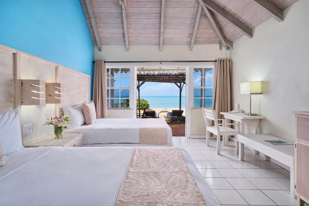 ROYAL, PALM, BEACH, 2 DOUBLE BEDS