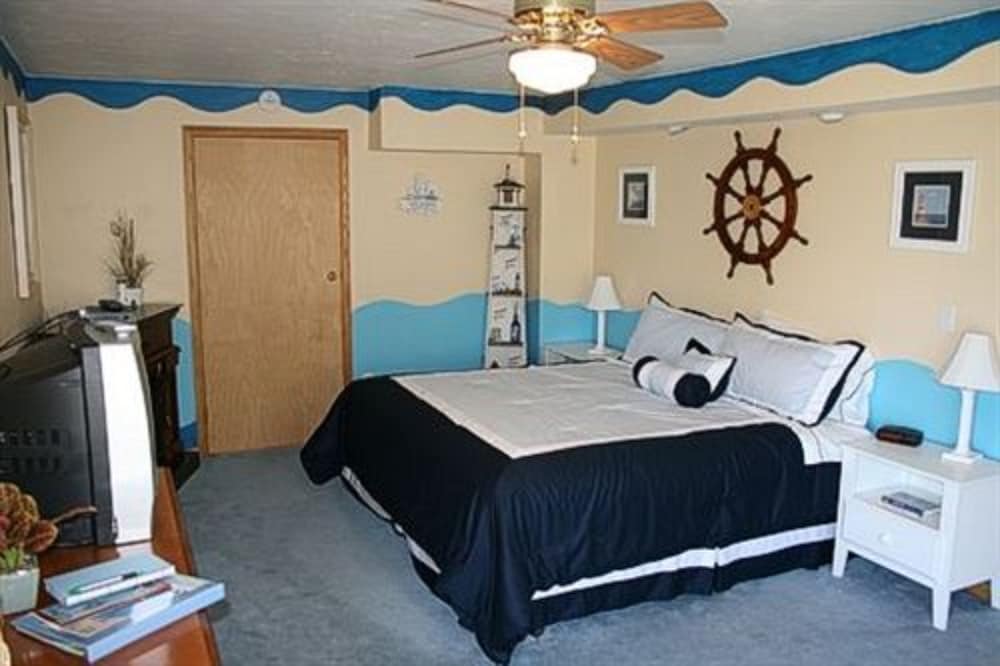 at the Waters Edge Bed &amp; Breakfast 19/61