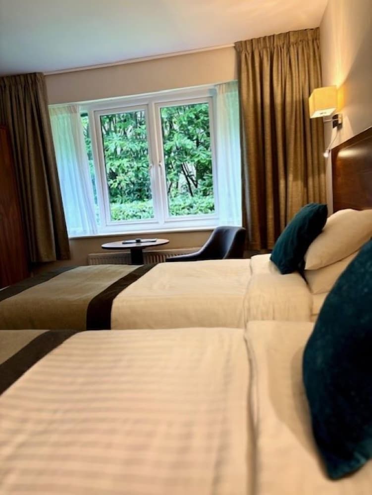 EX. BEST WESTERN WATERLOO HTL LDG 17/50