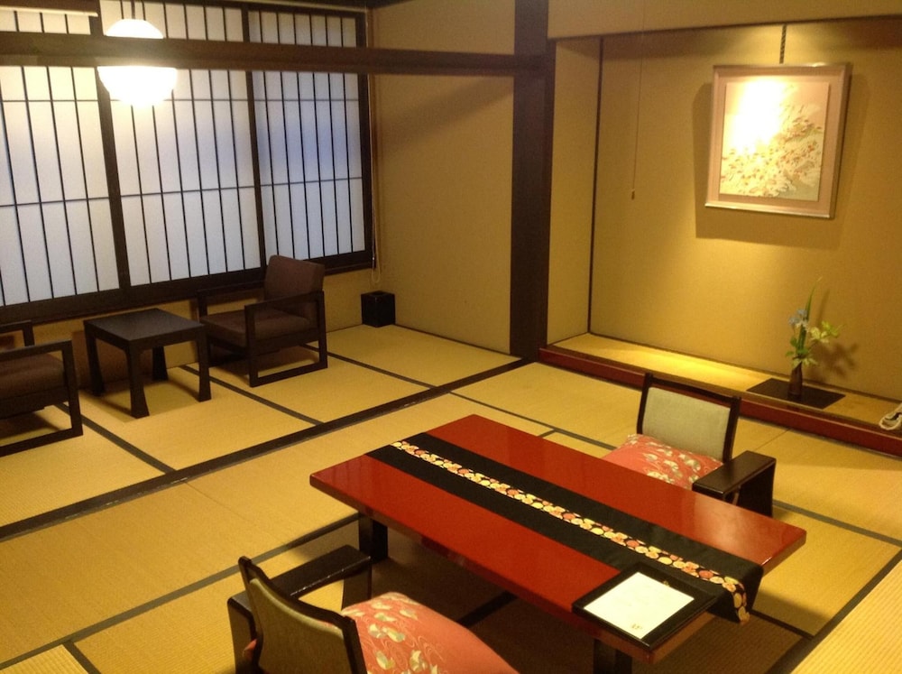 Kanazawa Chaya 32/42