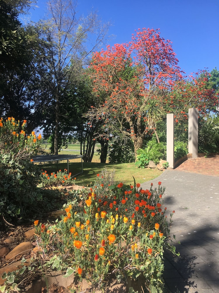 Paarl Nuwerus Lodge 28/36