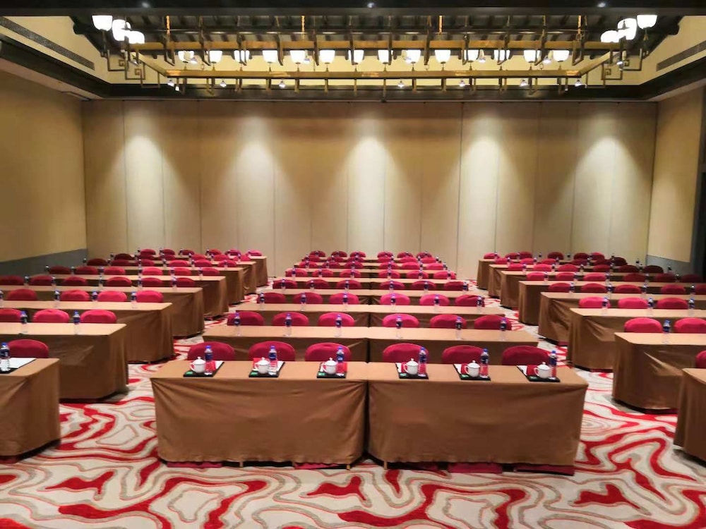 Amitabha Hotel 42/47