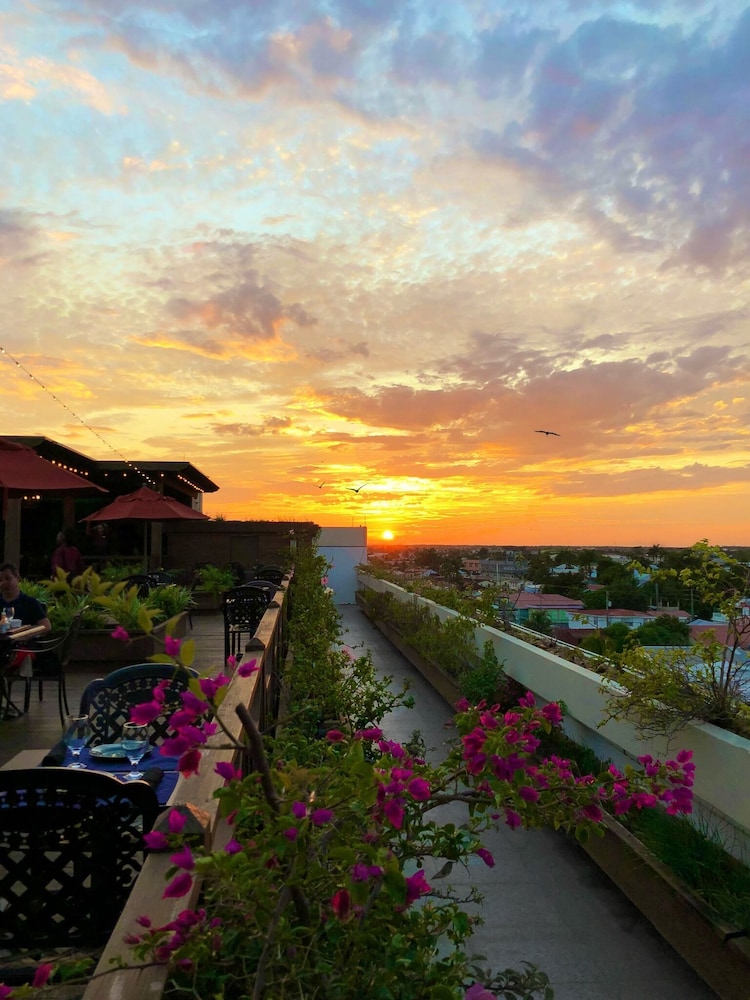 Golden Bay Belize Hotel 47/50