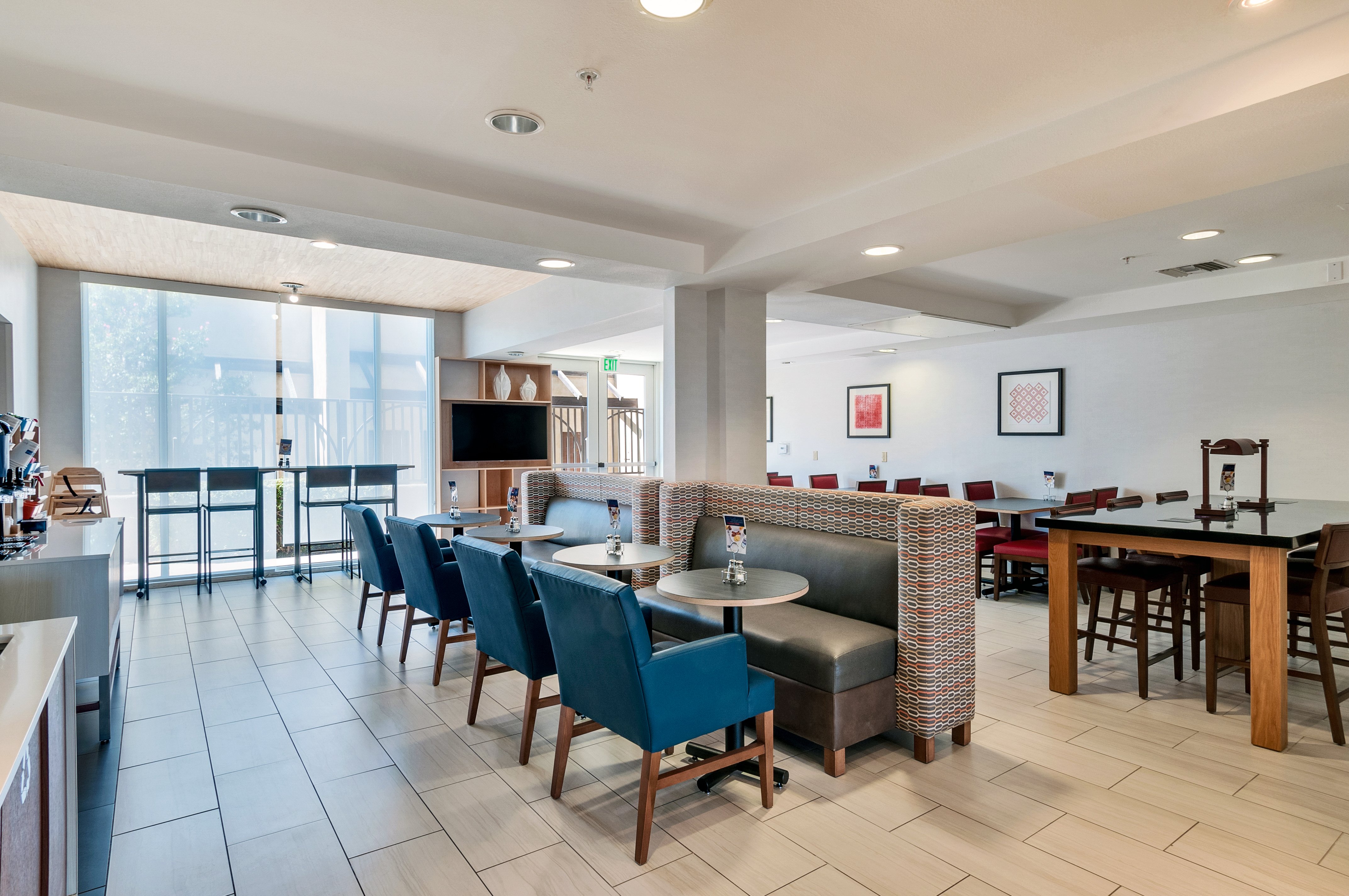 Holiday Inn Express Hotel Suites Banning 30/43
