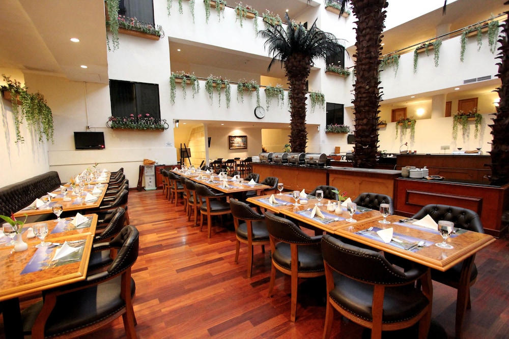 Harmoni Suites Hotel 25/33