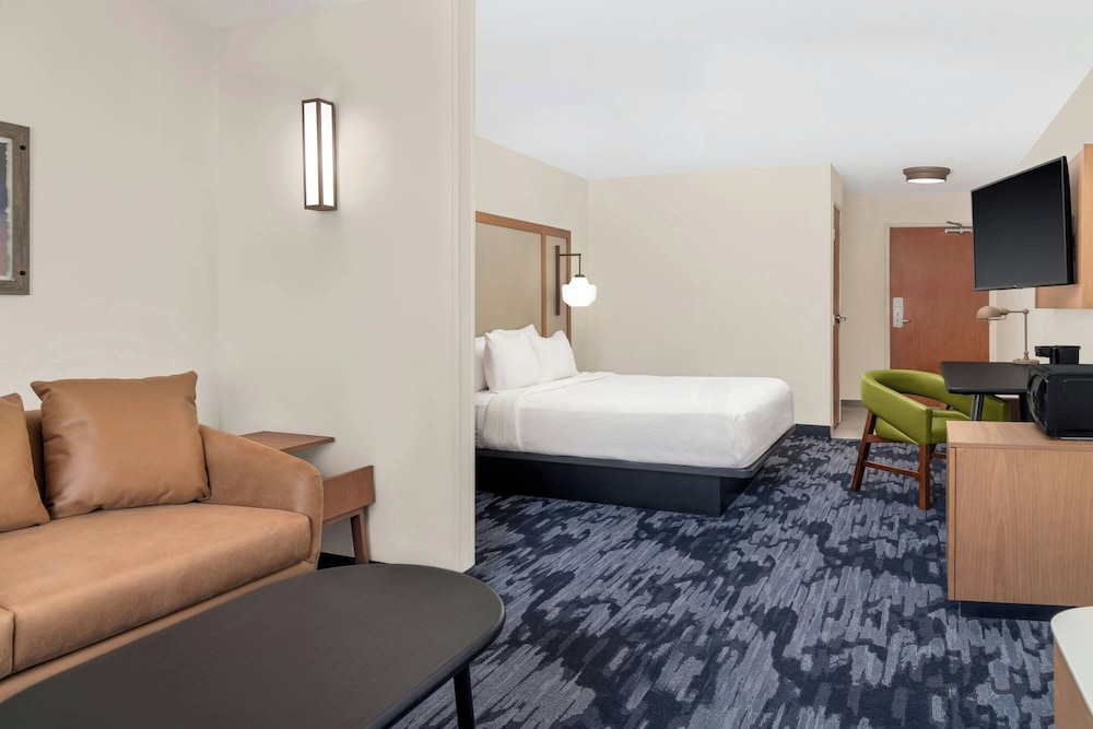 Fairfield Inn & Suites Saginaw 12/45