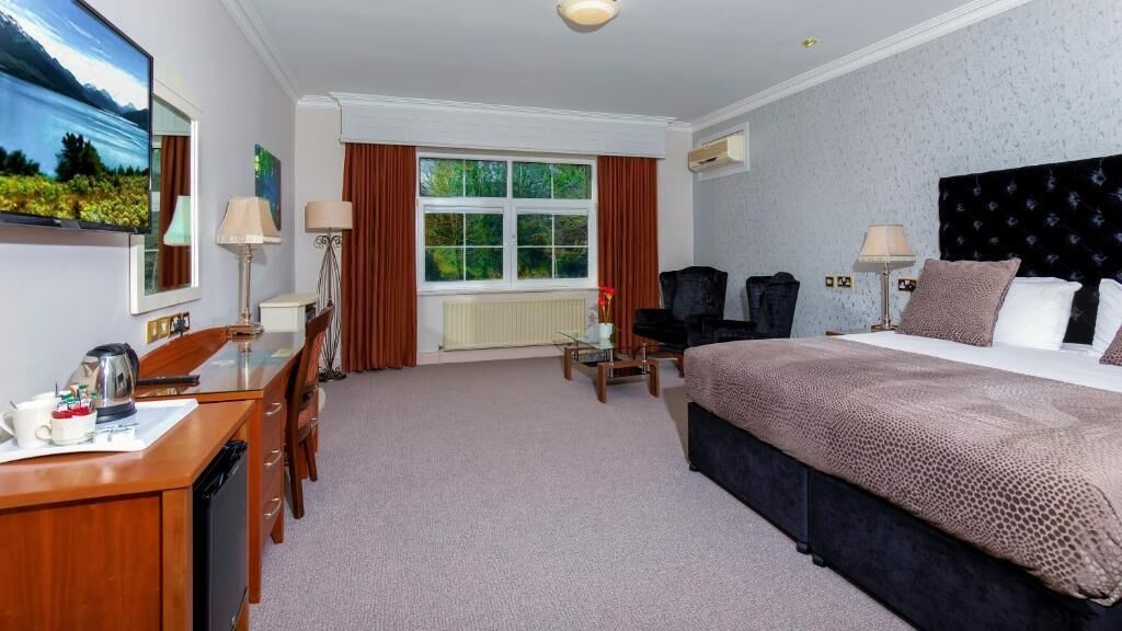 Brook, Suite, King Bed