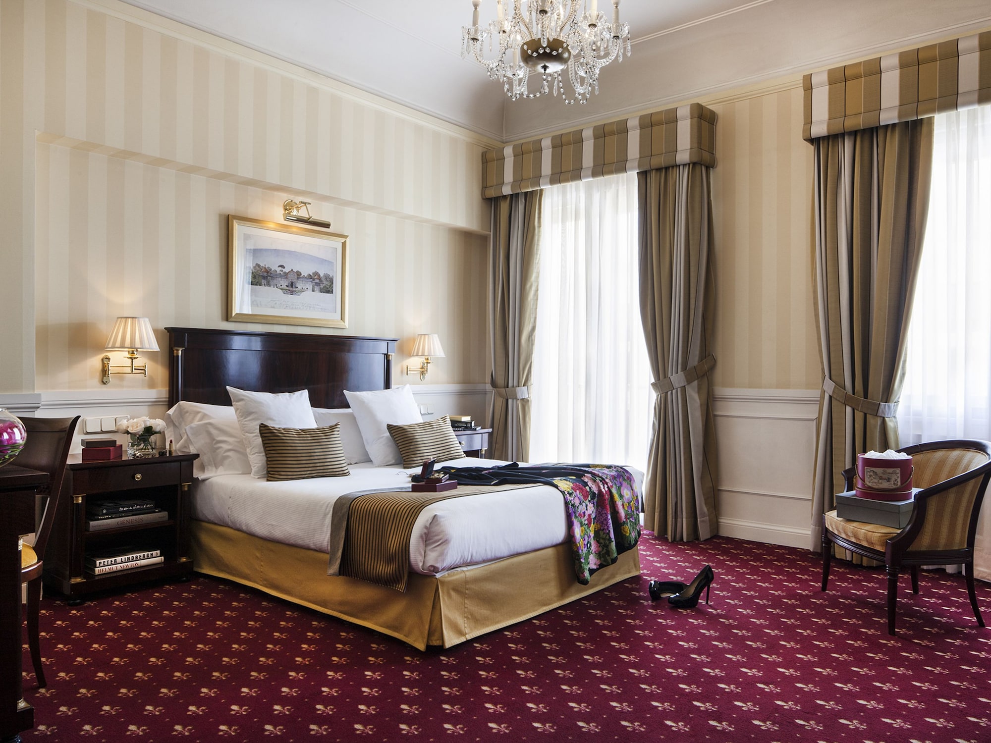 CLUB, DOUBLE OR TWIN BED