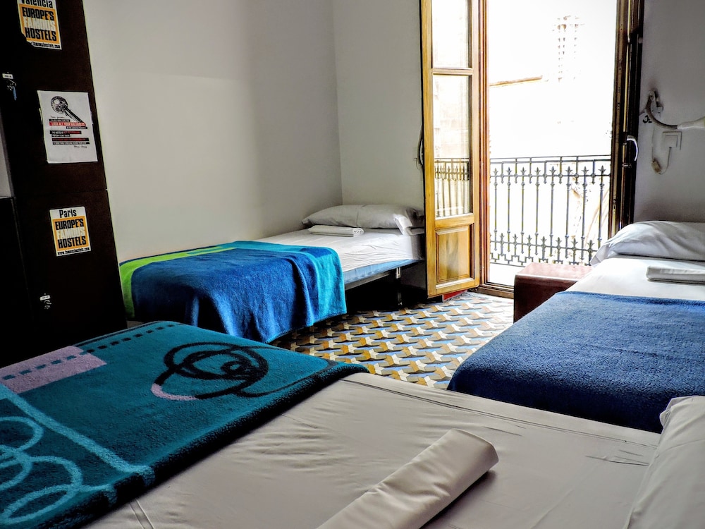 Home Youth Hostel 25/73