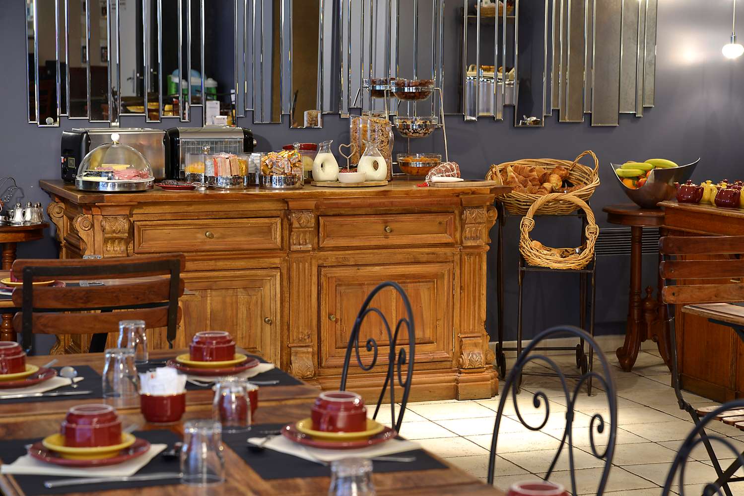 ALFRED HOTELS Compiegne 7/14