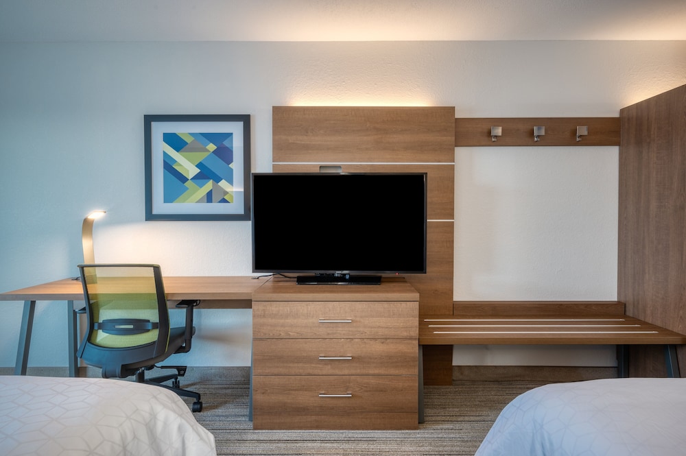 Holiday Inn Express Hotel And Suites Greenville 53/55