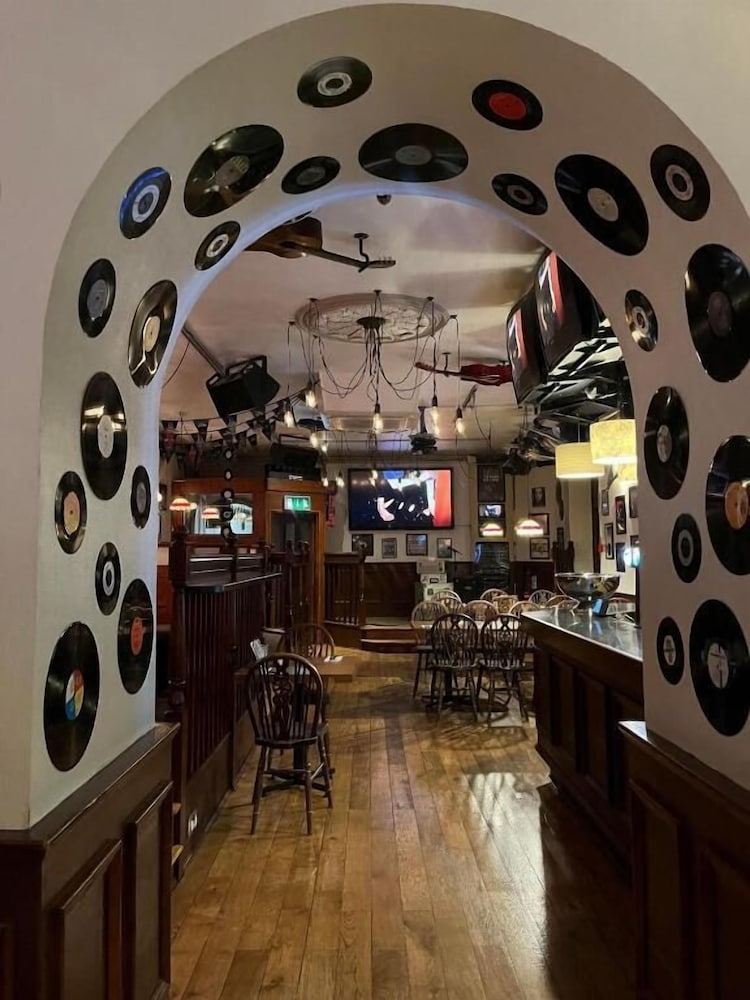 The White Hart Hotel 2/17