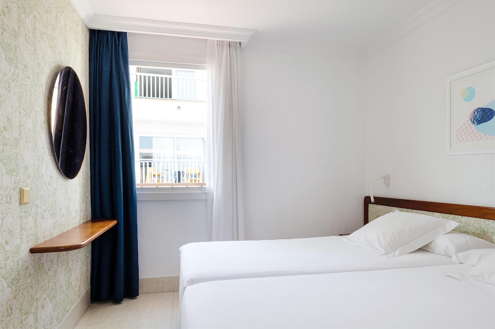 Plus Fariones Apartments 17/73