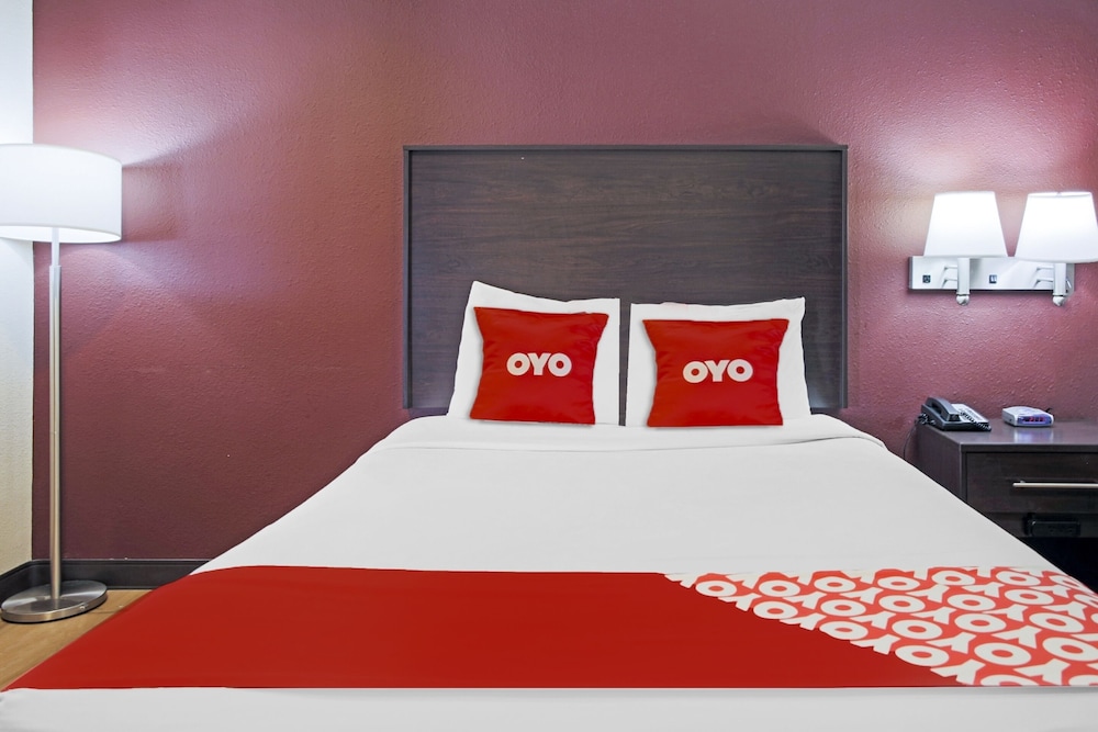 OYO Hotel McAllen Airport South 18/61