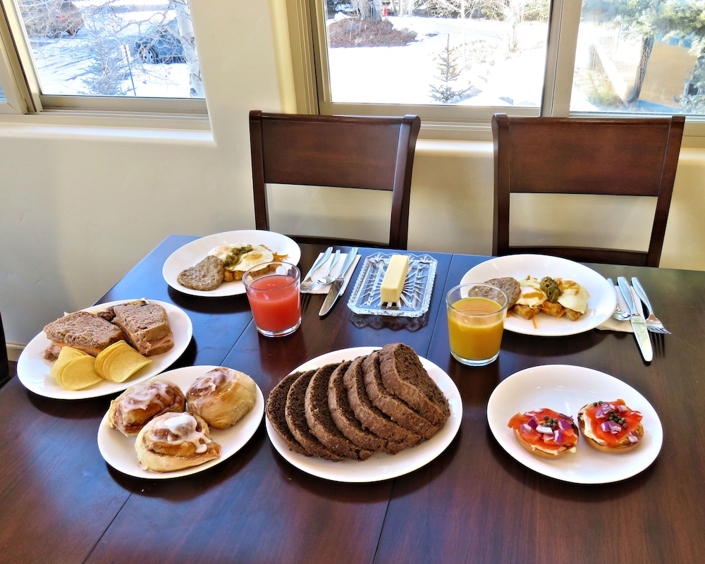 Mein Haus Bed and Breakfast 25/50