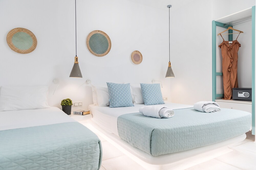 ROOM, TRIPLE