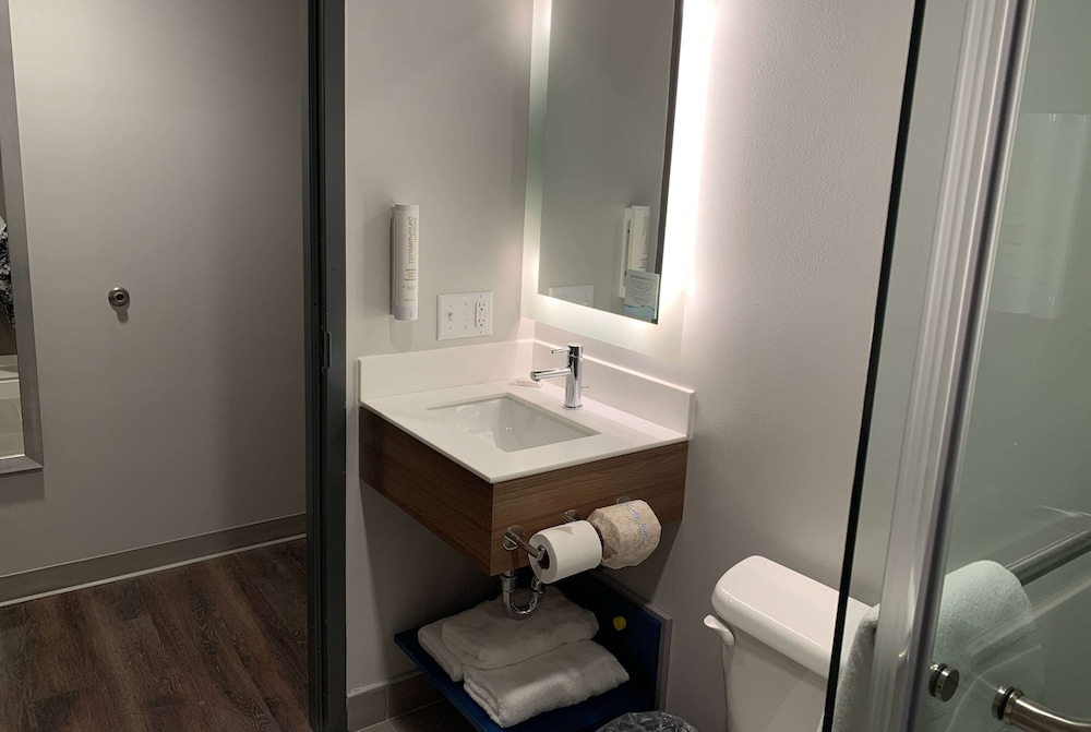 Microtel Inn and Suites by Wyndham Rehoboth Beach 59/62