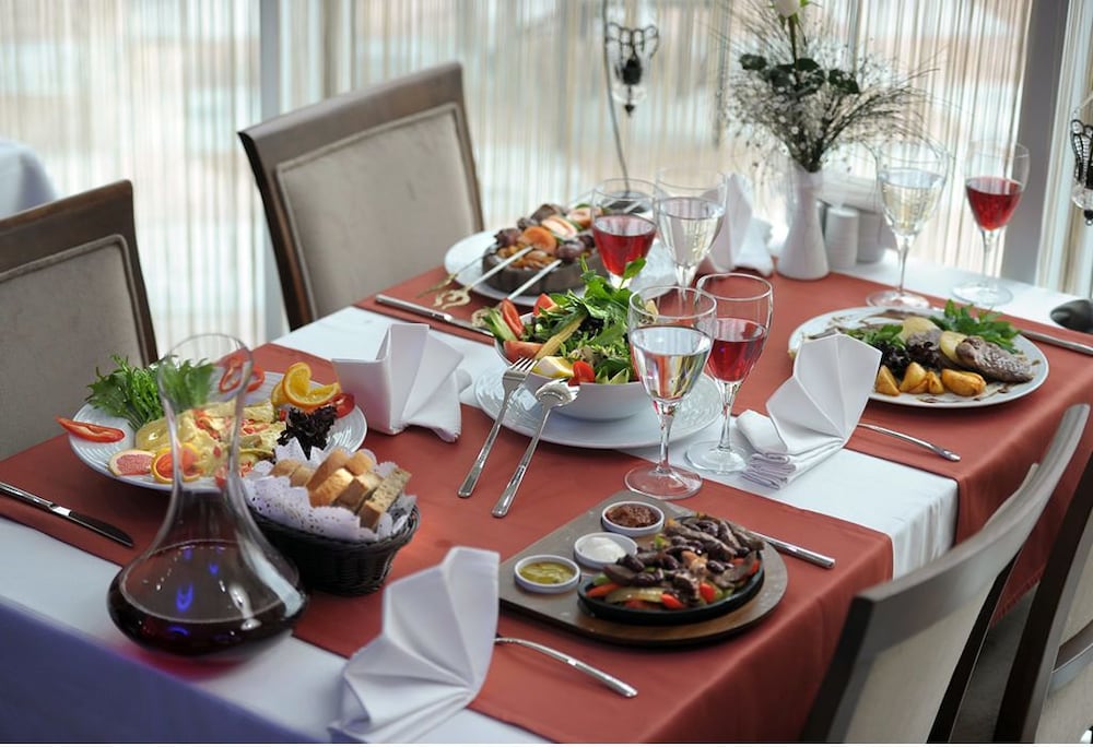 Rhiss Hotel Bostanci 50/64