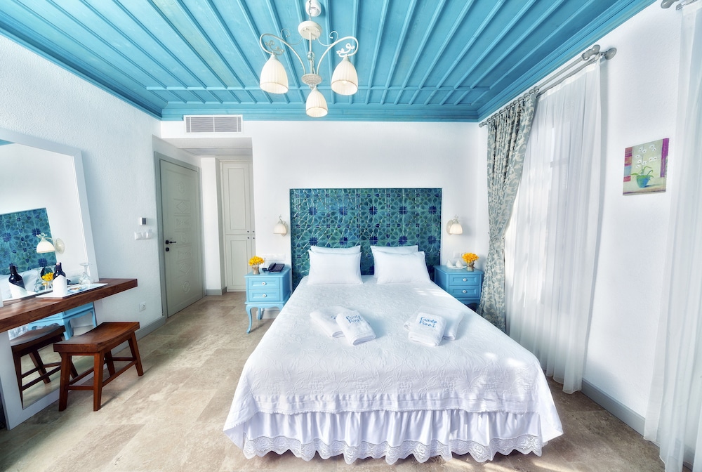 DELUXE, SEA VIEW
