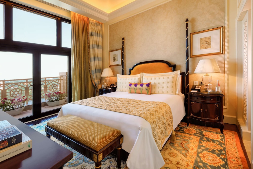 LUXURY, SUITE, BALCONY