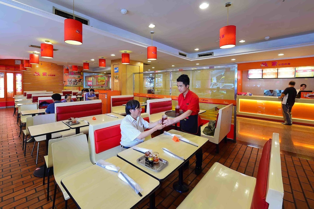 restaurant cafeteria