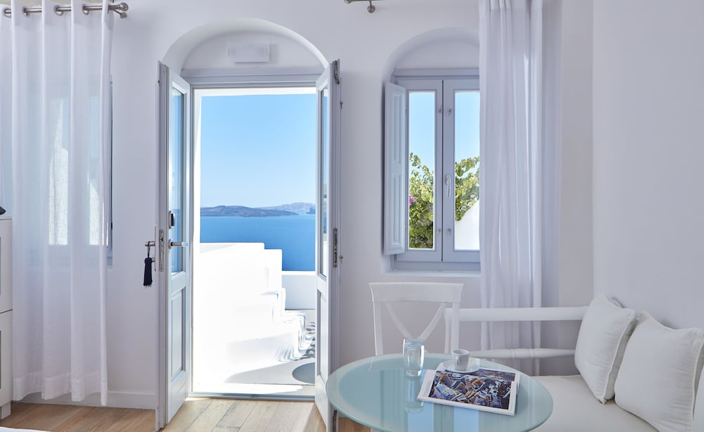 Villaki Oia 15/58