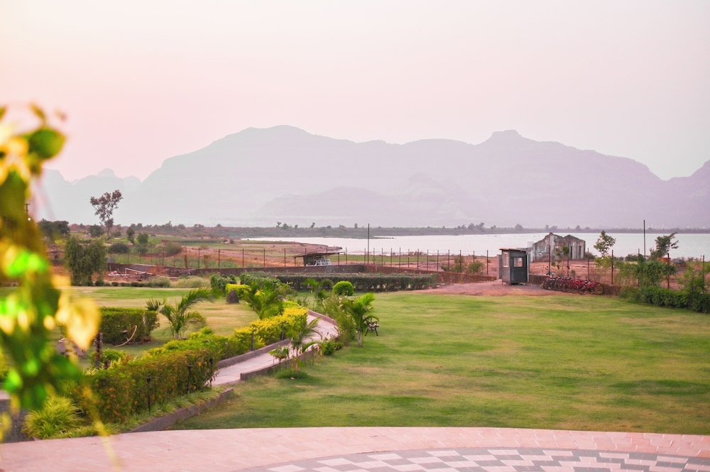 Saj By The Lake - Malshej Ghat Hotel 32/50