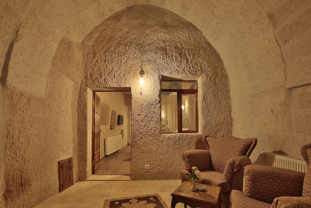 Jacob's Cave Suites 69/100