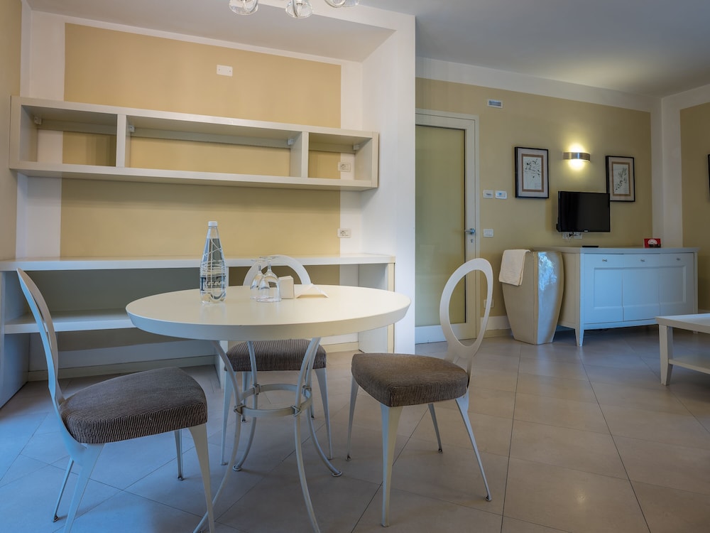Parc Hotel Germano Suites 62/73