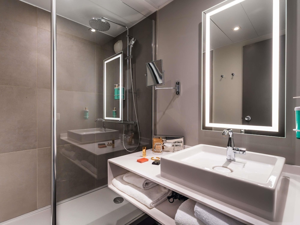 NOVOTEL EVRY COURCOURONNES 47/47