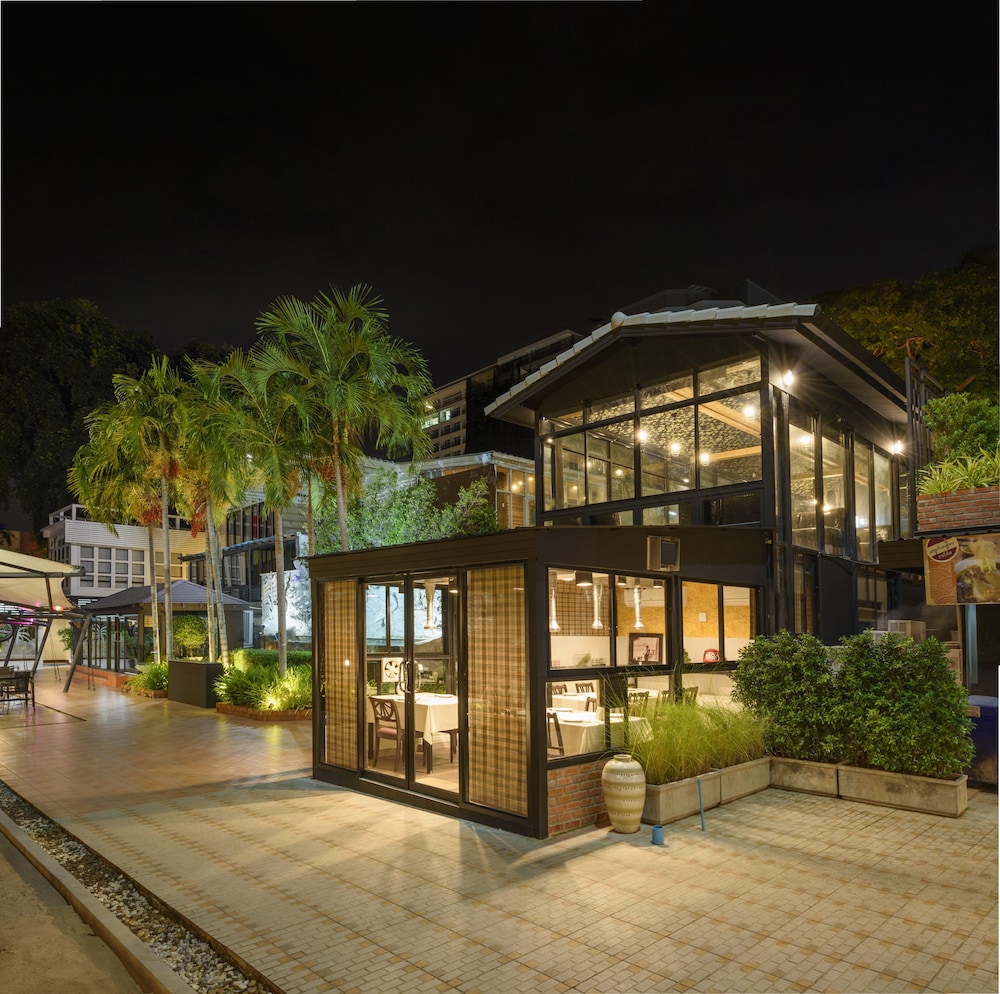 The Loft Seaside Sriracha Hotel 6/68