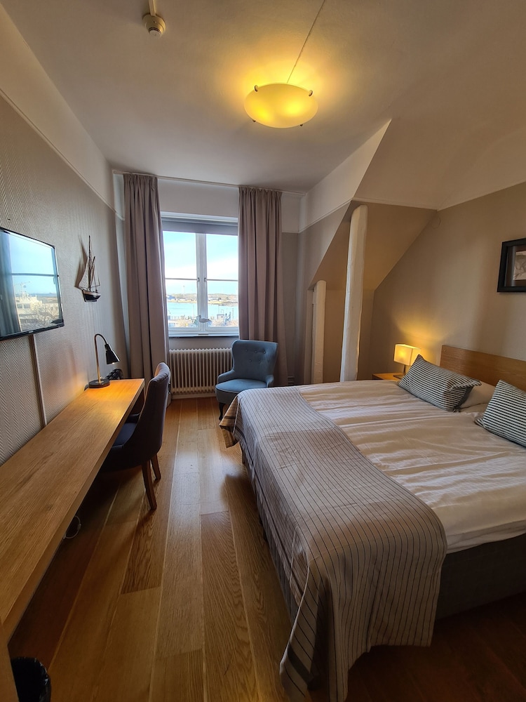 Hamnhotellet Kronan 4/44