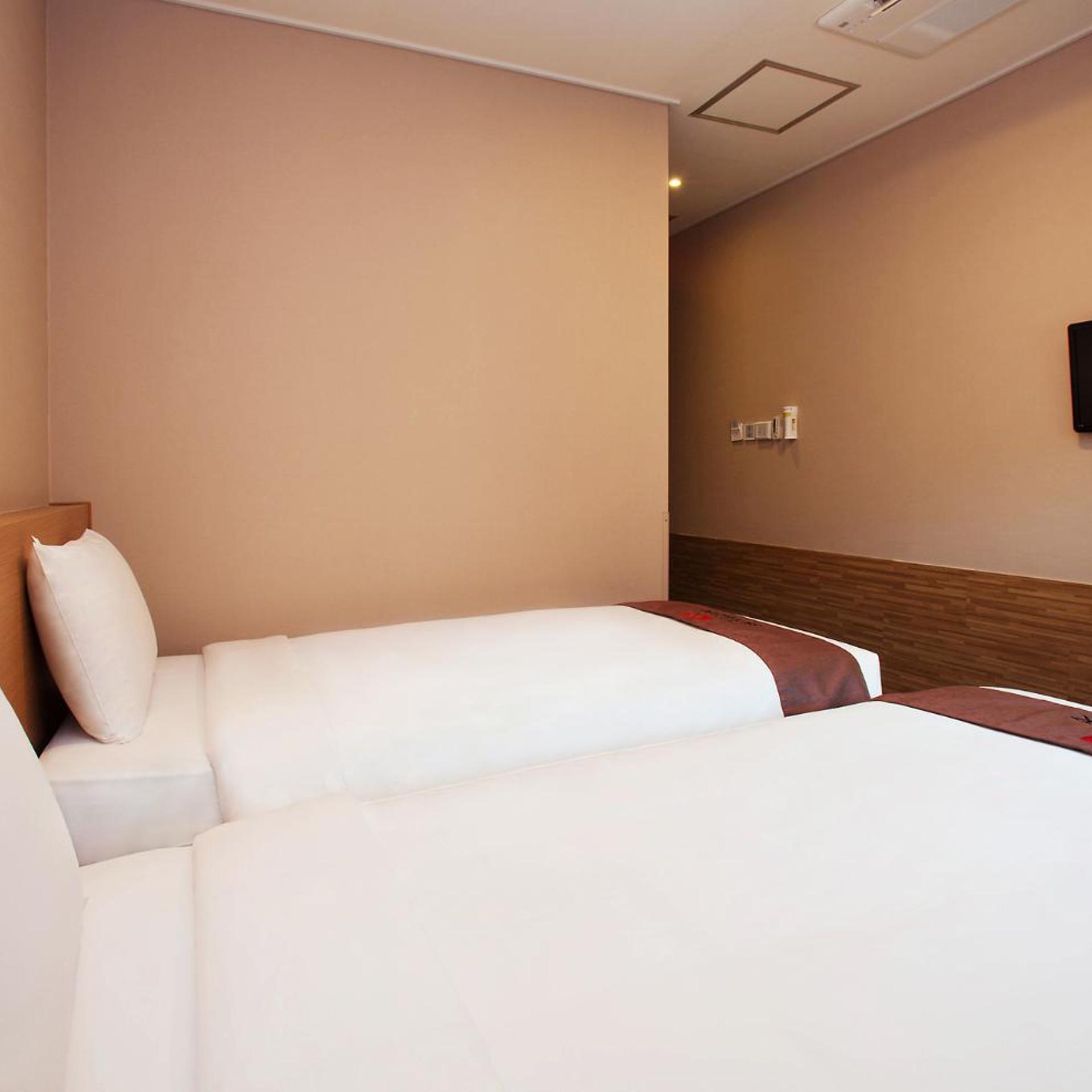 غرفة بسريرين منفصلين، Hotel Skypark Myeongdong Iii Seoul 9/10