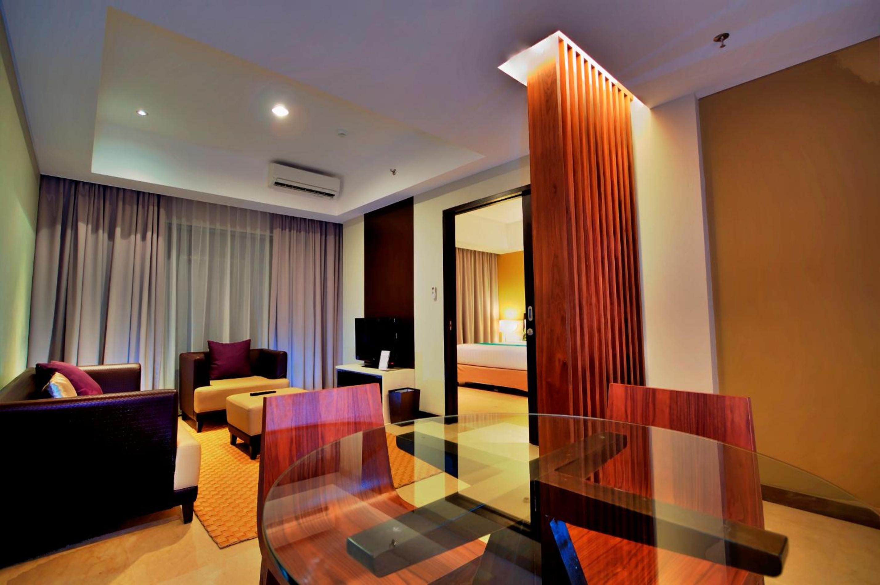 Soll Marina Hotel And Conference Center Bangka 23/47