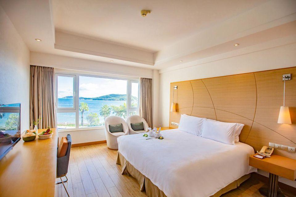 Family, Suite, King Bed, Sea View, 2 Bathrooms
