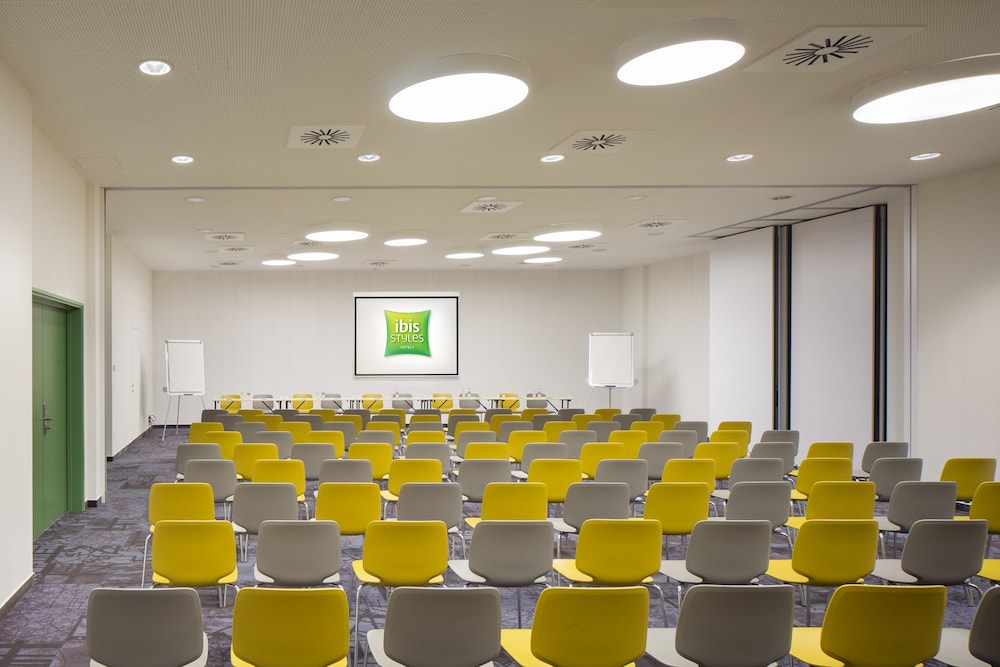 Ibis Styles Budapest Airport 51/64