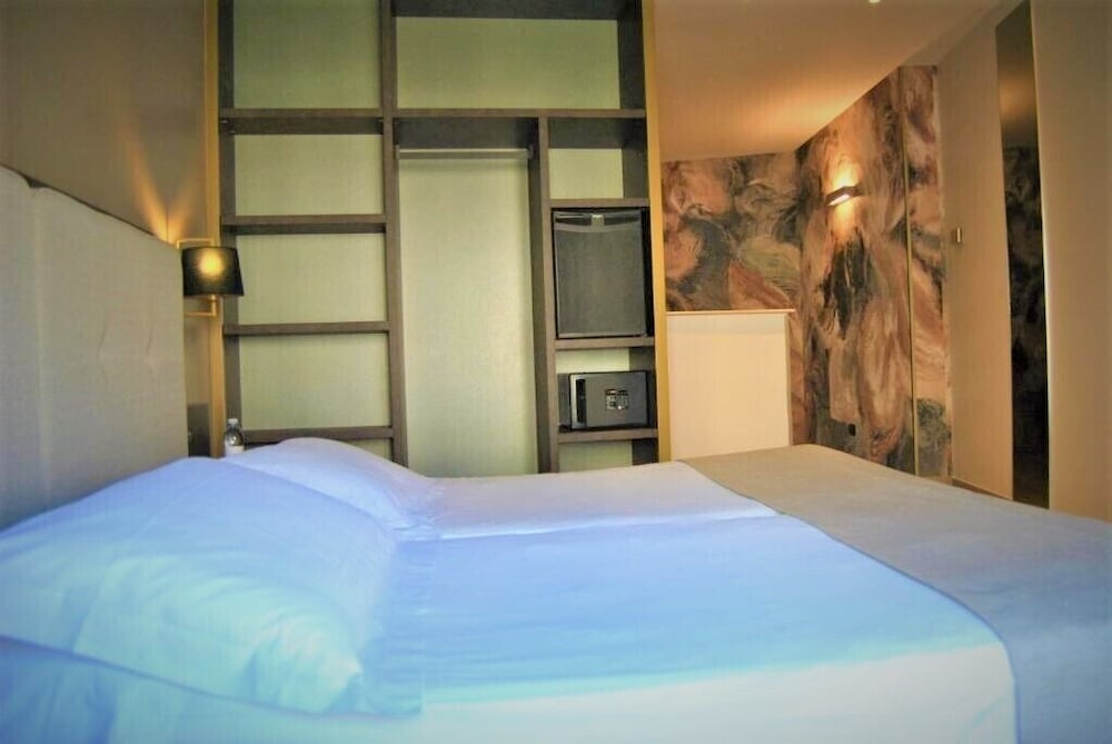 Mokinba Hotel King 26/69